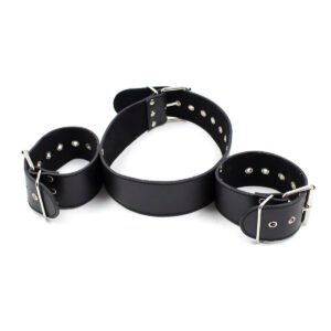 Collar with Restraints Black