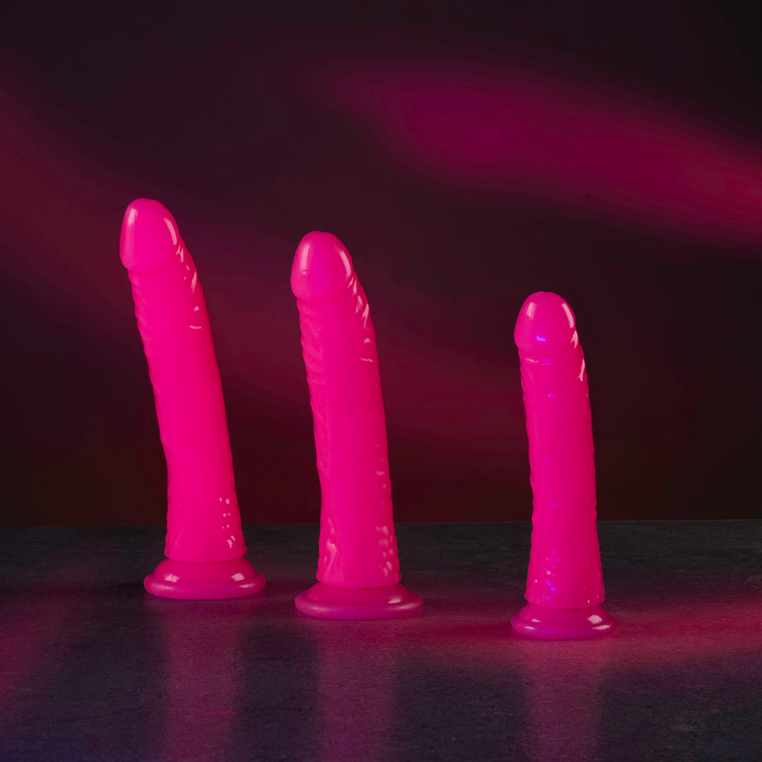 Slim Realistic Dildo with Suction Cup - Glow in the Dark - 8'' / 20 cm 5