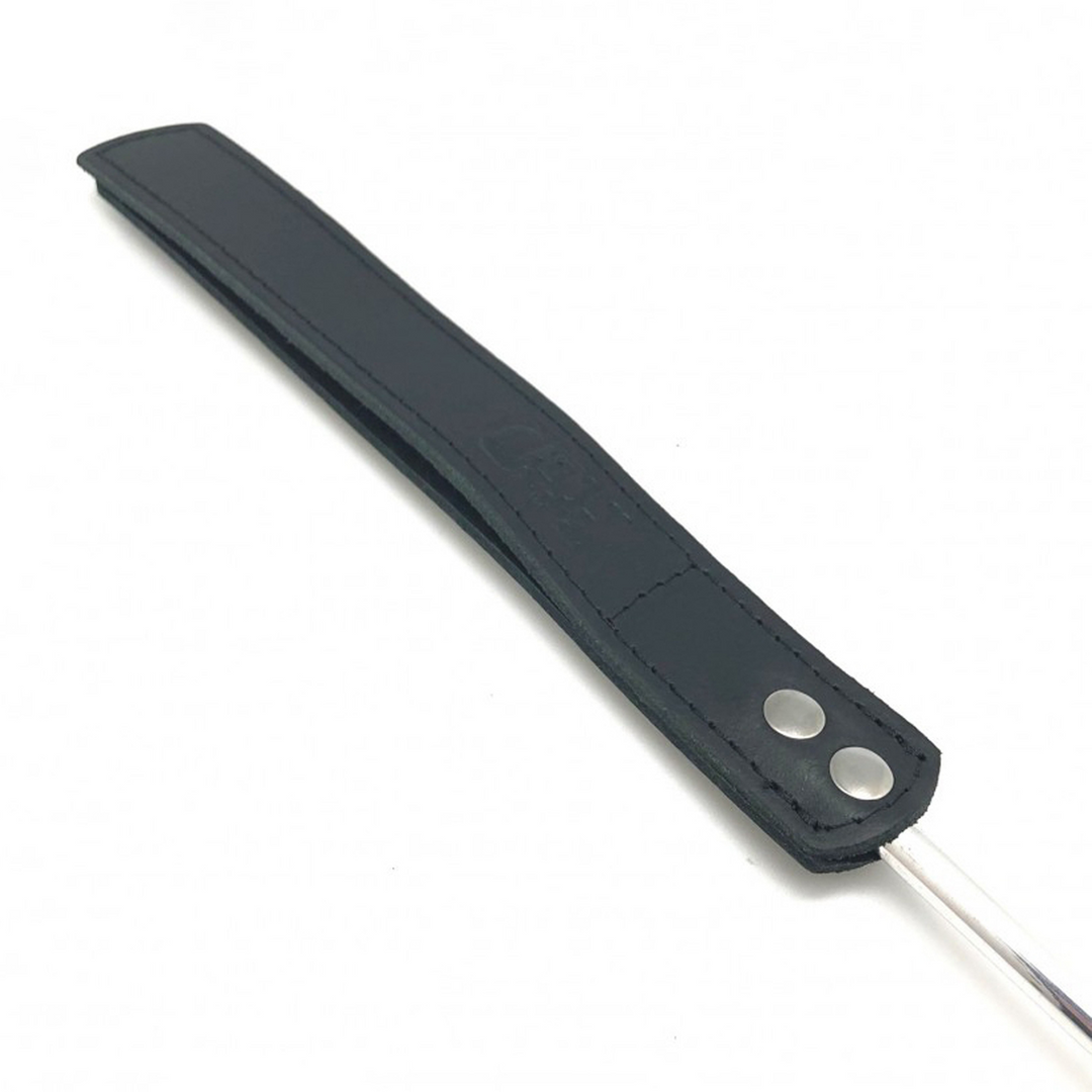 Whip - Metal and Leather - 70,5 cm - Black/Silver 4